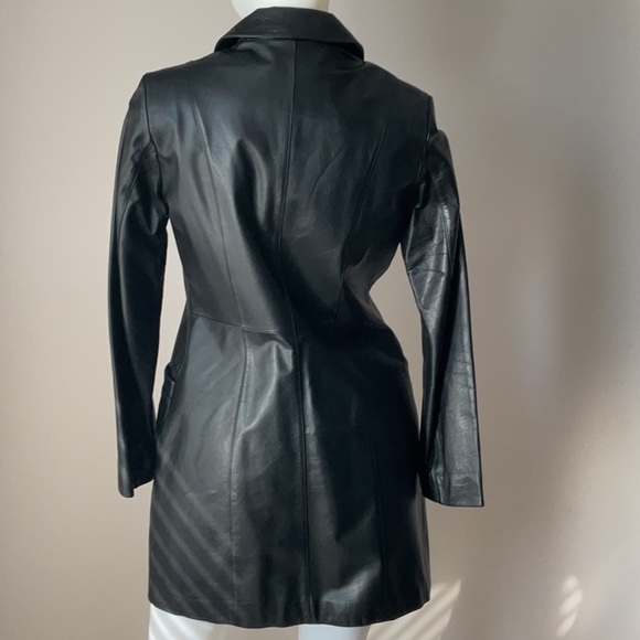⭐️Danier Leather Coat - Picture 12 of 14